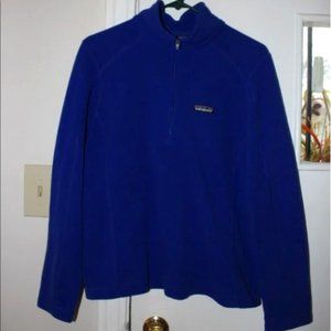 Navy Blue Women's Patagonia 1/4 Zip Fleece Pullover. Good condition.